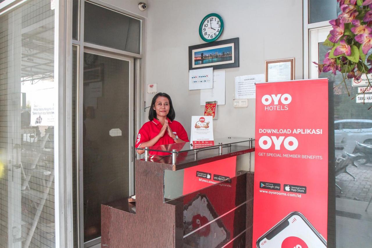 Oyo 383 Env Residence Джакарта Екстериор снимка