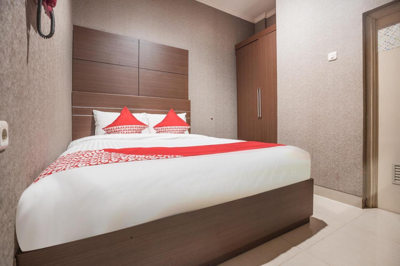 Oyo 383 Env Residence Джакарта Екстериор снимка