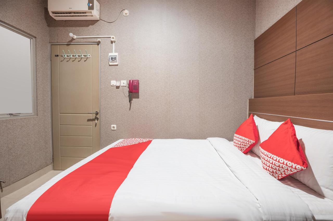 Oyo 383 Env Residence Джакарта Екстериор снимка