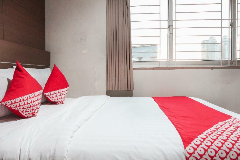 Oyo 383 Env Residence Джакарта Екстериор снимка